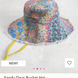 Natural life NWOT Vibrant Floral Bucket Hat with Frayed Edge